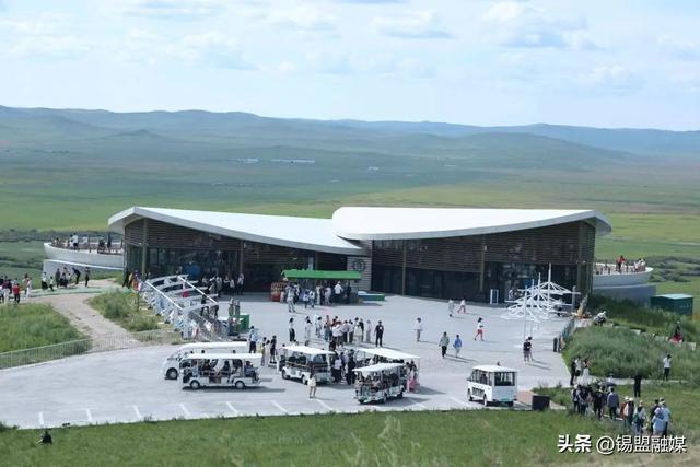 900余山东游客乘专列到锡盟！
