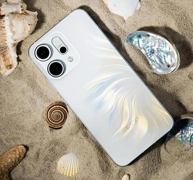 OPPO Reno15全配置曝光，2亿三摄+6200mAh诚意拉满