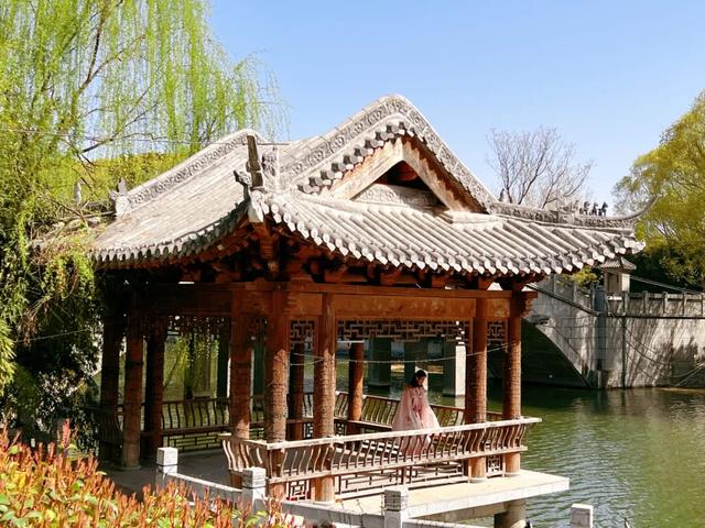 爸妈送我上大学，我带爸妈游许昌