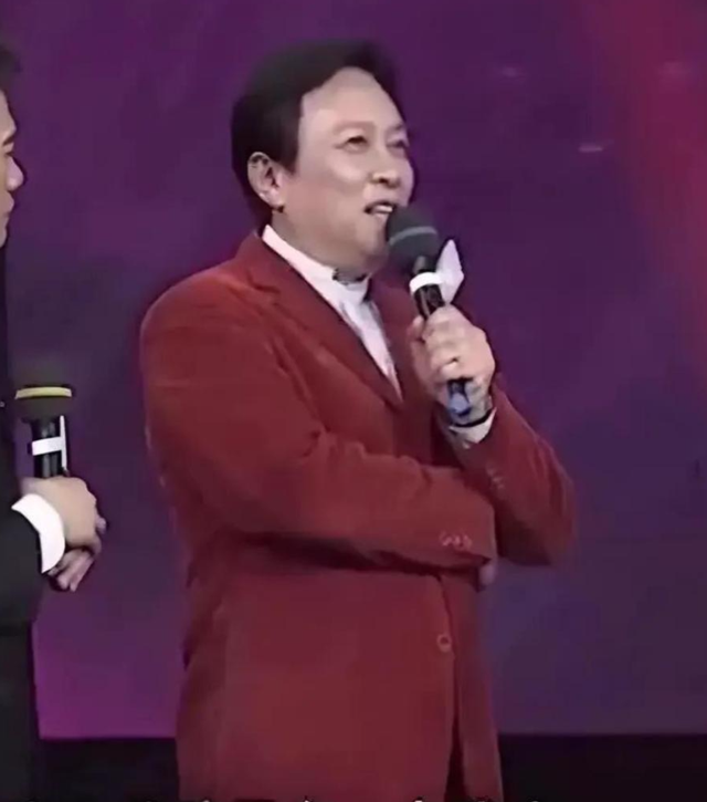 没料到！73岁唐国强，因“93阅兵”后的一个举动，“口碑暴涨”！
