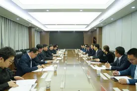 王立奇会见张剑辉一行图片
