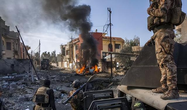 特朗普已连炸7国，美防长逼中国往后退，102架次美军机分批进南海