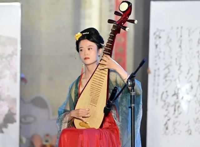 九龄诗韵承千年 围楼焕新启华章