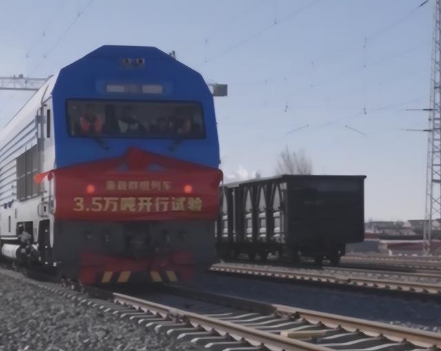 中国又创造一个世界第一！相当500辆坦克冲锋，打碎西方工业底牌