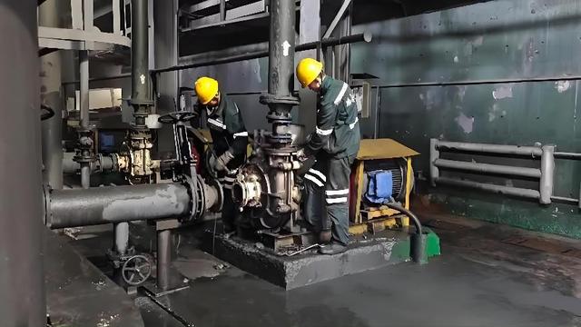 煤矿搬家难倒全世界？中国偏偏做到了！全球首创130吨钢铁巨兽！