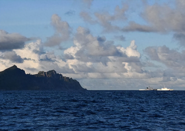 中方开始清场，琉球问题摆上台面，日本下令	，日方渔船撤离钓鱼岛