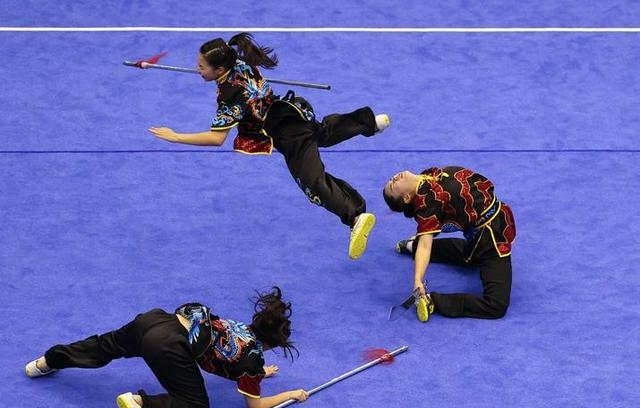 武术高手的训练法！从形意拳到太极拳，掌握背阔肌和肱骨的奥秘！