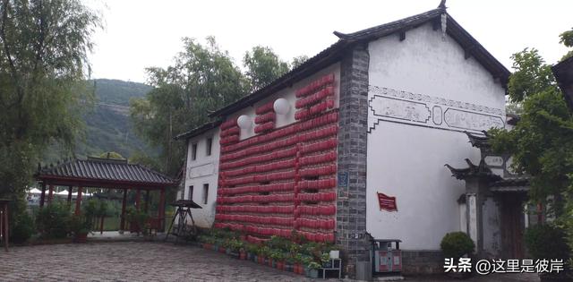 乘旅游专线游丽江的观音峡