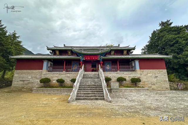 探访丽江现存最古老的庙宇,了解到纳西人心目中的保护神——三多