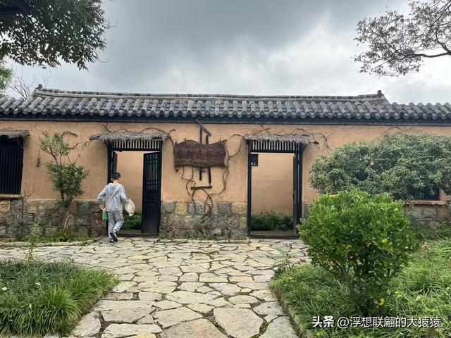 蒙阴七十二崮之一的瞭阳崮，不仅有壮丽风光，还曾有过血雨腥风