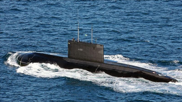 乌军无人潜航器杀向俄罗斯港口	，黑海舰队潜艇又成目标