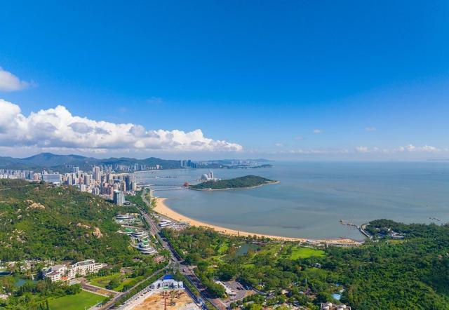 珠海这个时节让人心醉，十几度温暖如春，风景美得让人不想回家