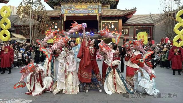 灯火耀老街 欢歌闹元宵——兰州老街“元宵风华夜”点亮金城团圆夜