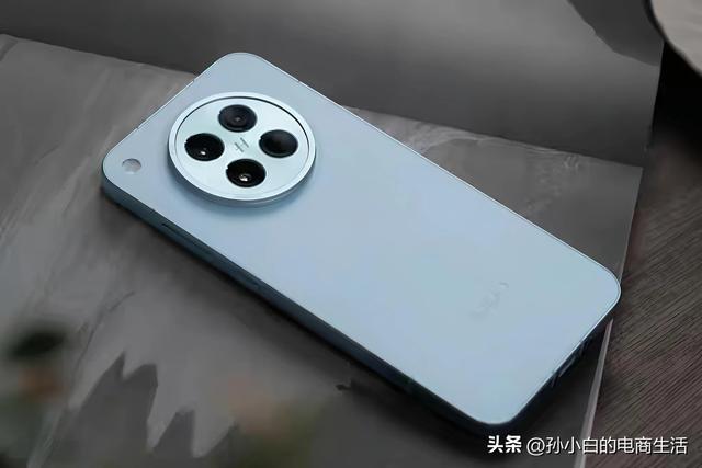 差价200元，OPPO Find X8S和vivo X200 Pro mini谁才是小屏之王？