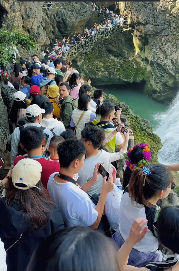再也不想来贵州黄果树大瀑布旅游了，你就来吧，一来一个不吱声！