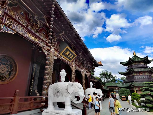 东林大佛&东林寺，在大佛脚下休憩