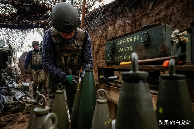 泽连斯基被扔投降通牒，美国耐心倒计时，乌克兰的时间所剩无几