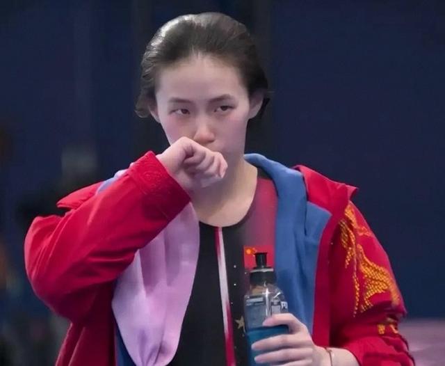 全运会摘金一月后 陈芋汐接受采访，句句不提全红婵 句句都是全红婵