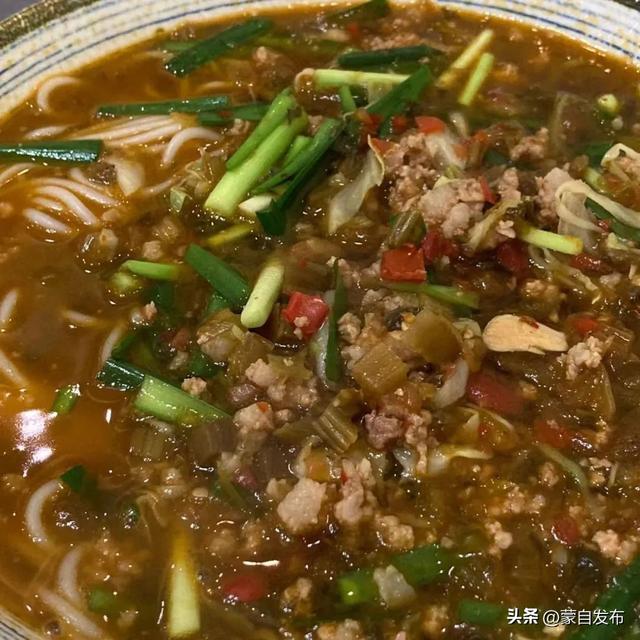 跟着赛事游蒙自 | 蒙自米线百变秀，吃货的快乐老家！