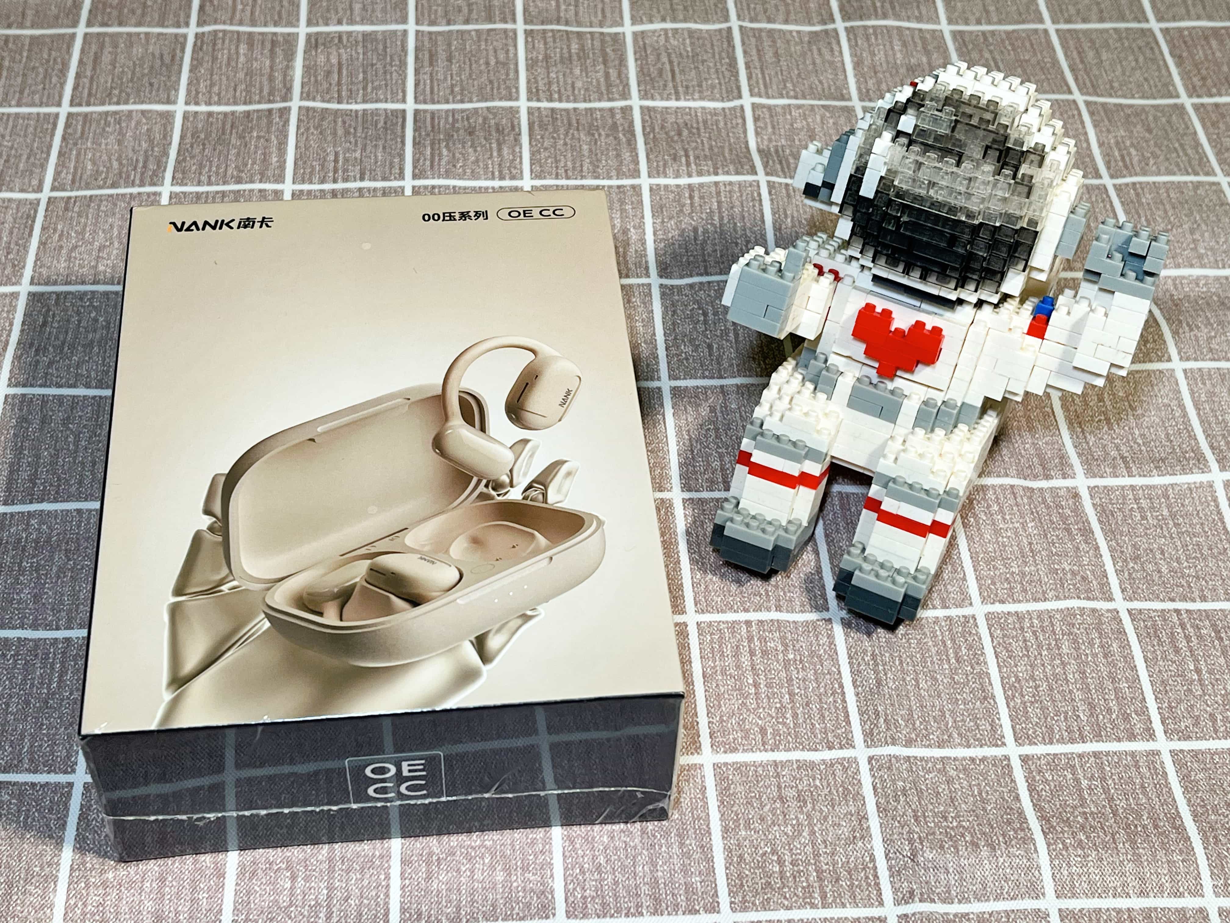 南卡OE CC零压感真无线耳机：音乐的新选择，时尚的新宠