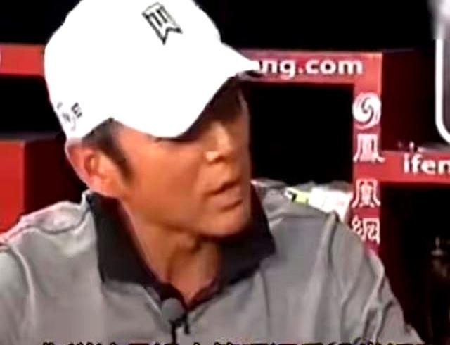 化浓妆上战场，穿短裙打鬼子，抗日神剧中的离谱造型，太辣眼睛了