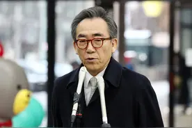 时隔六年，韩外长再访华，却称中国经济转型，给韩国带来严峻挑战图片