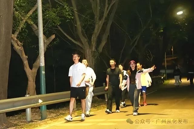 重阳前夜，从化市民登高祈福