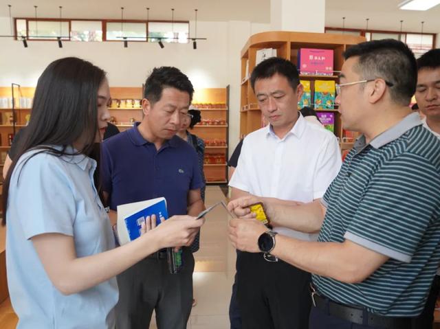 省文化和旅游厅、市文化和旅游局调研阳宗海国家级旅游度假区整改提升工作
