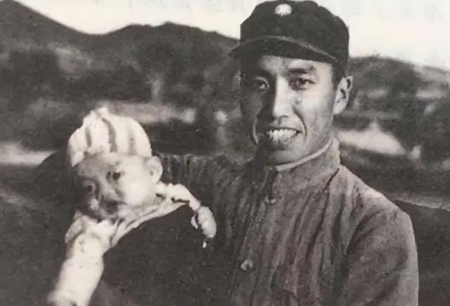 左权女儿考哈军工，政审却不过关，陈赓看后：你多填了个社会关系