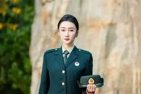 大学、部队、军校，女兵的“硬核”人生轨迹图片