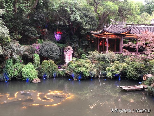 直接被杭州老牌景点迷住了，以缘为主，还能听戏，关键还有夜游！