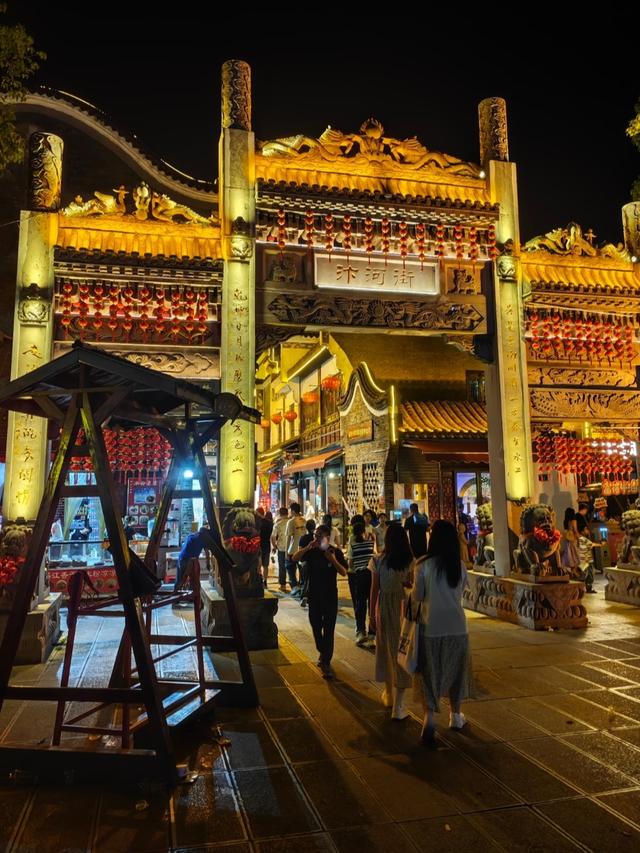 退休后每月逛一城，坐动车去岳阳慢慢逛，玩三五天很合适