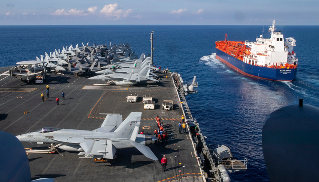 美军战机离奇坠入南海，仅仅24小时后，特朗普亲自宣布“破案”