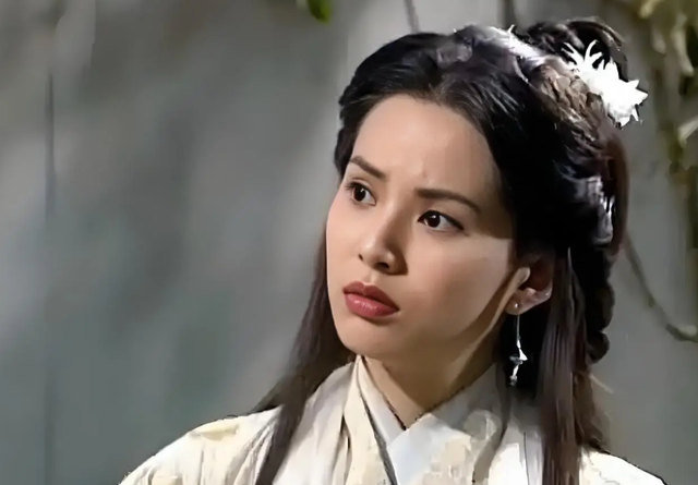 被老头“白嫖”10年，还倒贴上亿	，59岁不婚不育的李若彤，后悔吗