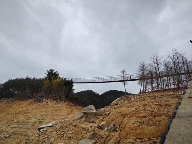 云和湖和龙泉剑