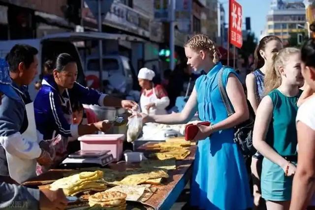 藏不住了！2000万老外“偷摸”涌入中国，这波热潮我们迎来了什么