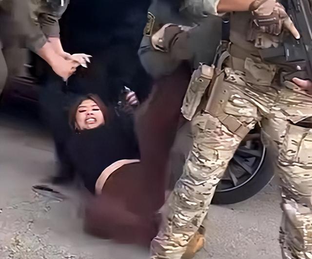美国执法局特工撞车拖拽女子，拘禁数小时未起诉，执法程序遭质疑
