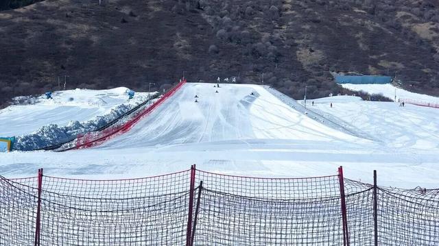 抢先开板，福利多多！松潘奇峡沟滑雪场11月20日已经正式开业啦！
