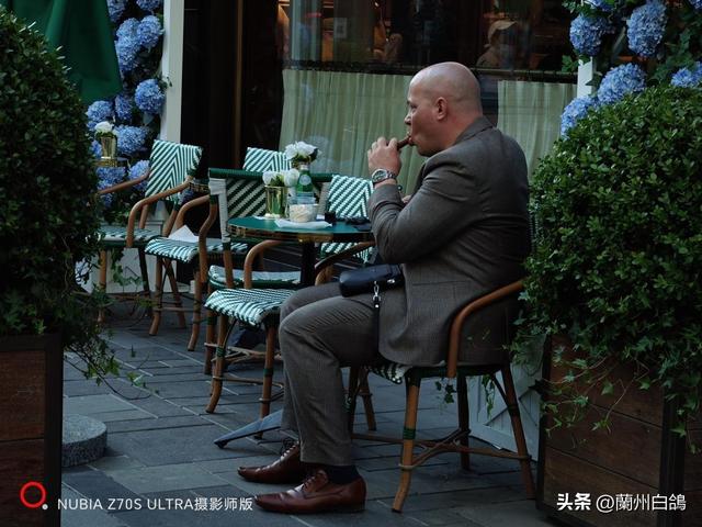 人文之神：努比亚 Z70S Ultra 摄影师版上手体验