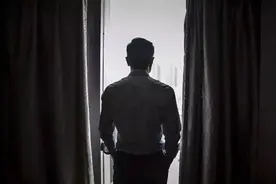 2023十大资产缩水的富豪图片