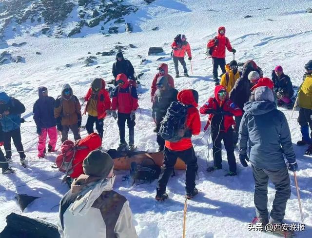 男子封山期间违规进入哈巴雪山滑坠失联，云南登山协会：遗体已被转运下山