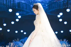 中国女排又一女神大婚，肤白貌美气质佳，26岁喜迎事业爱情双丰收图片