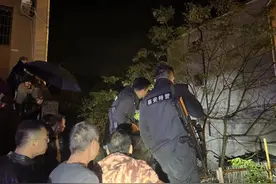 野猪夜闯农户被当场击毙！目测体长1.5米、具有极强攻击性！图片