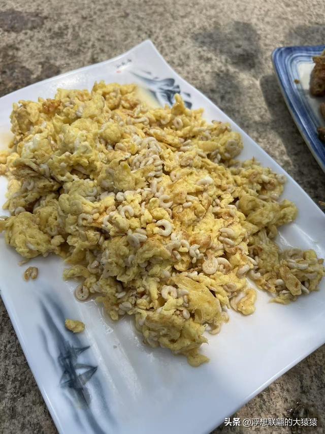 炎炎夏日去泰山西麓曹家庄后山里的隐佛崖打泉水吃炖鸡