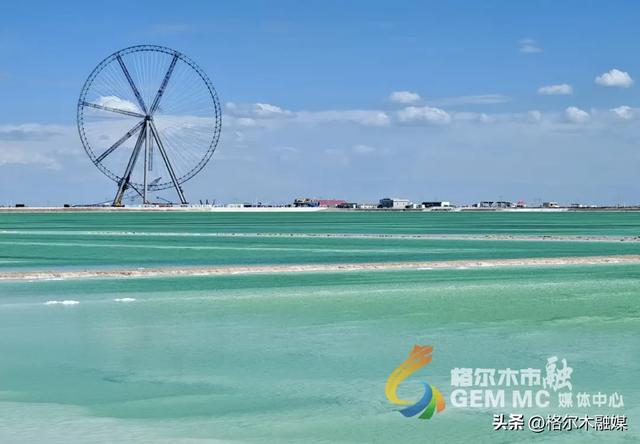 察尔汗盐湖暑期成“顶流” 单日客流量屡创新高