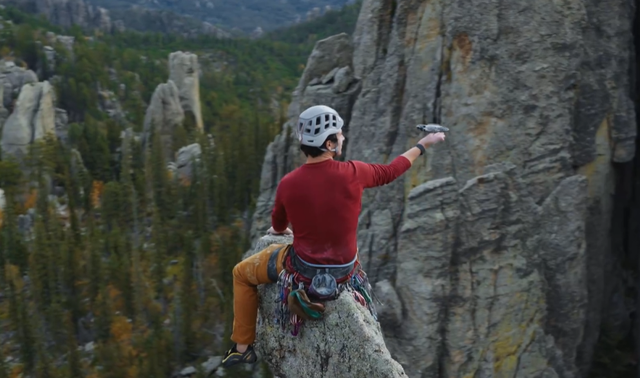 最懂生活的年轻人，爱上了大疆的「赛博飞宠」