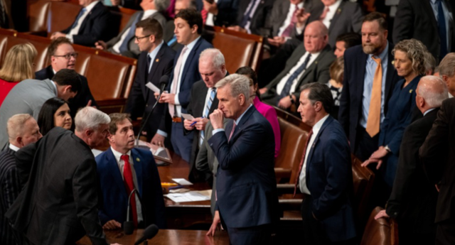 美国最强劲敌出现，并非中俄	，黄仁勋一针见血