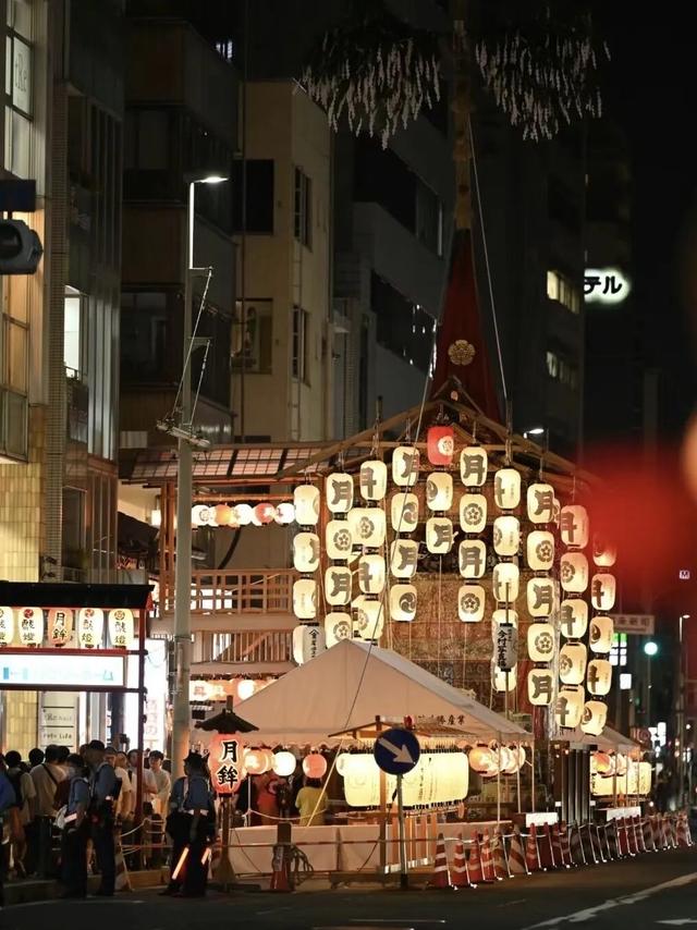 出国游，从乌鲁木齐直飞 16 国
