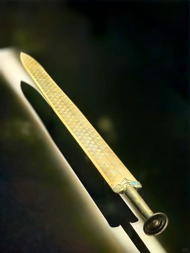 震撼的湖北省博物馆：大量青铜器，越王勾践剑，曾侯乙编钟、尊盘