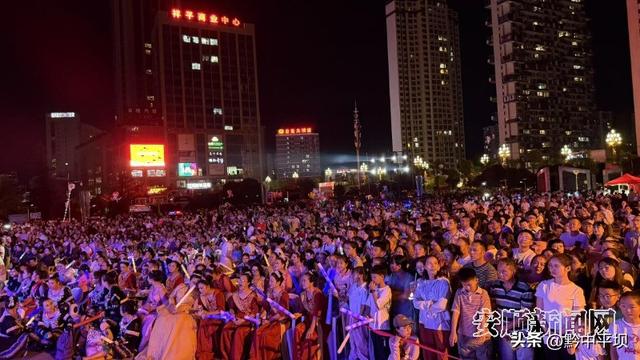 群众文化群众演 百姓舞台百姓乐——平坝开展2025年“旅游避暑季”群众文艺展演系列活动见闻